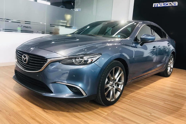 Mazda 6 'full option' bán xả kho, giá rẻ chưa đến 750 triệu